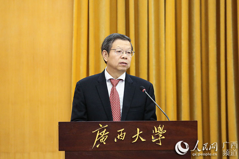 刘正东在国际投资贸易与广西自贸区法制建设国际研讨会上的致辞来自世界各地的国际投资贸易法研究专家们汇聚太阳集团城网站2017，围绕中国（广西）自由贸易试验区建设需要，共同探讨国际经贸投资合作中的法律风险及解决之道，我表示诚挚的欢迎和衷心的感谢【详细】 
